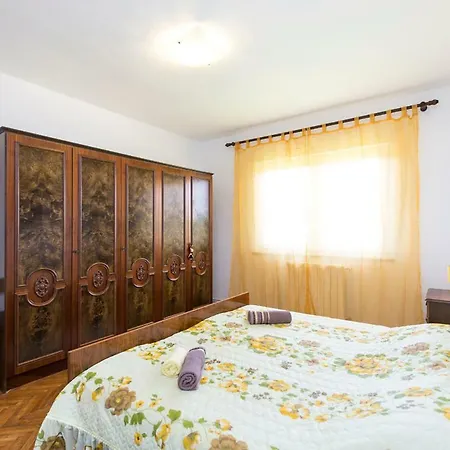 Apartman Jakov Apartment *