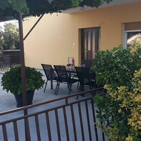 Apartman Jakov Nedescina