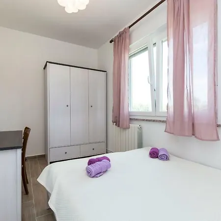 Apartment Apartman Jakov Nedeščina