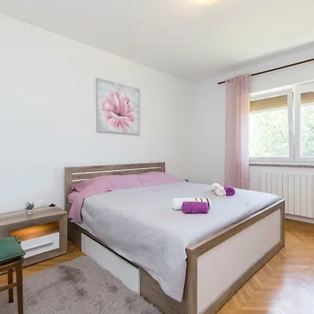 Apartman Jakov Apartment